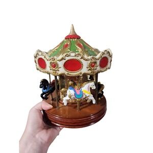 MACO Music Box Carousel Plays Melody Horses Rotating vintage DOESNT WORK!